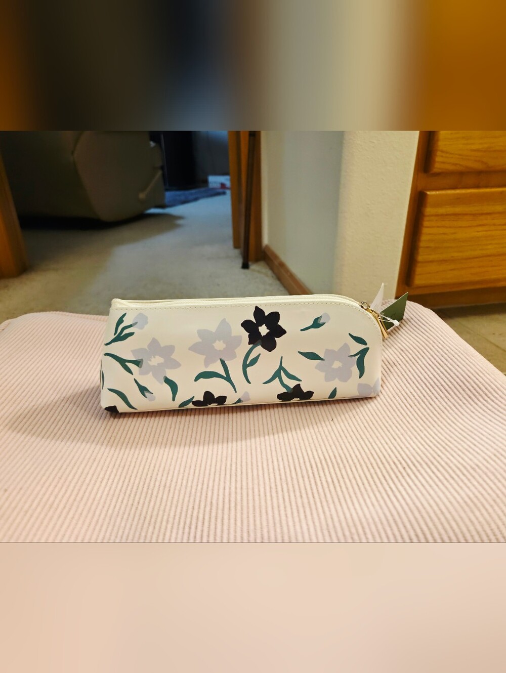kate spade Cream Floral Pencil Pouch Or Cosmetic Pouch with Flower Accents - Picture 2 of 3
